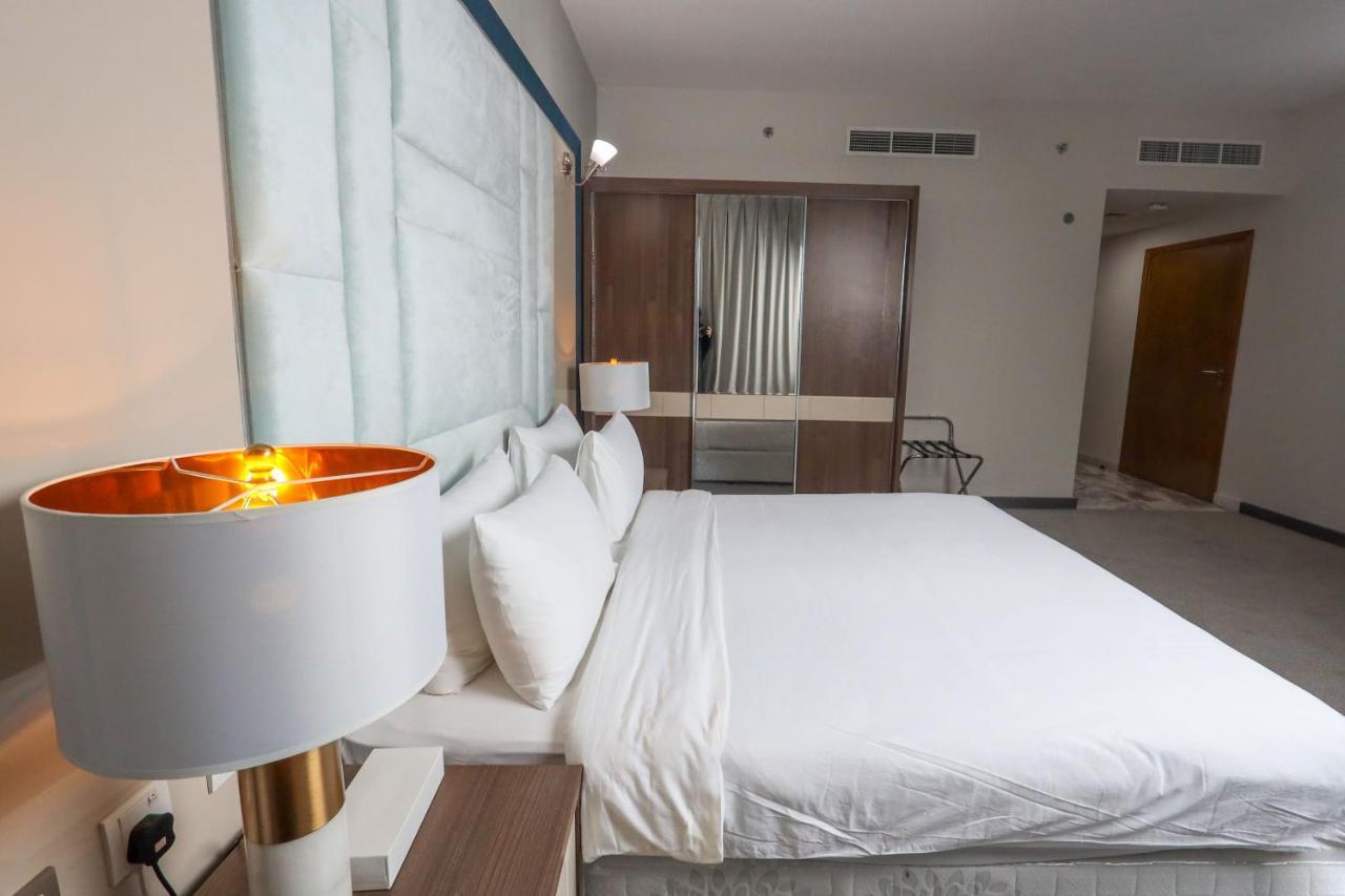 Al Azmy 116 Hotel Шарджа Екстер'єр фото