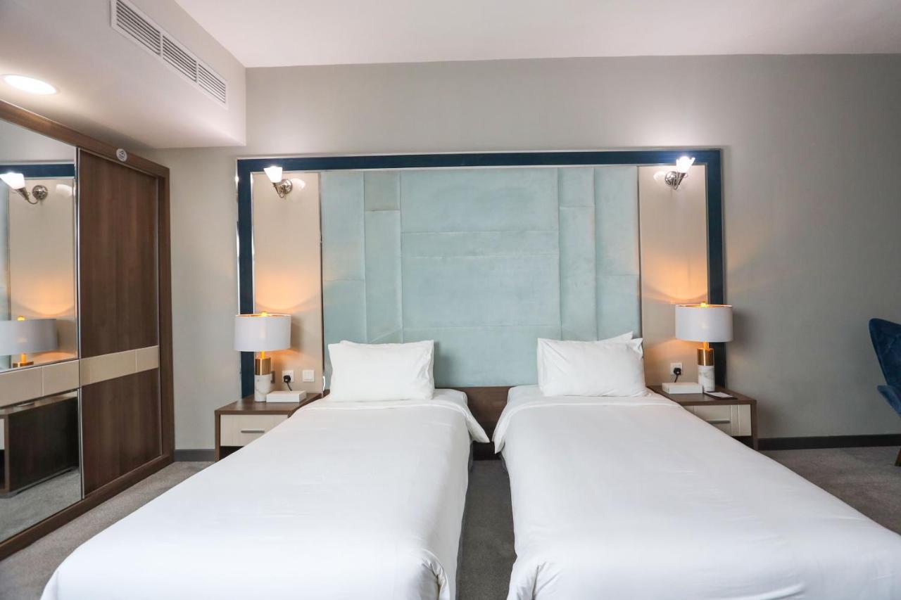 Al Azmy 116 Hotel Шарджа Екстер'єр фото
