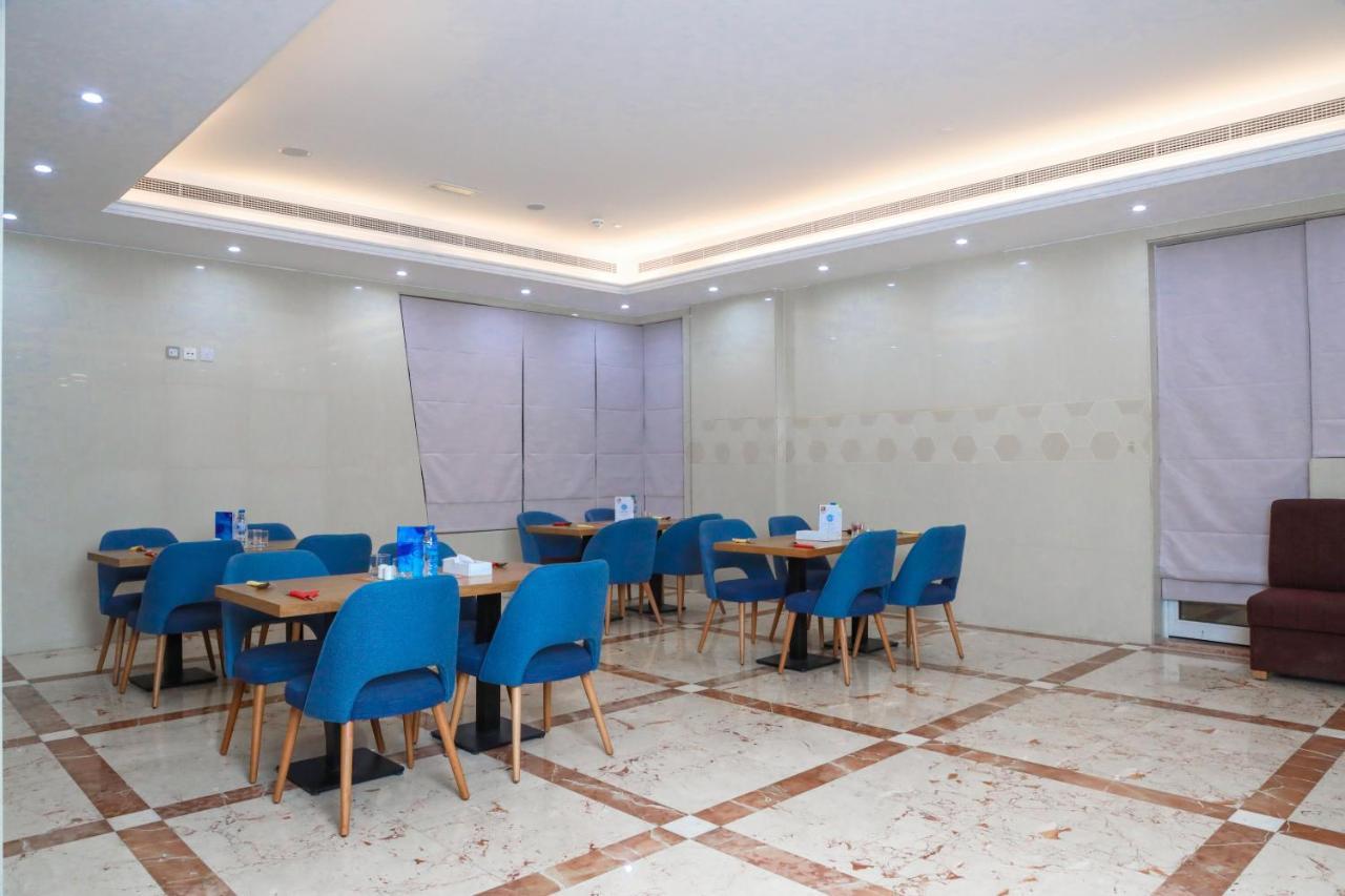 Al Azmy 116 Hotel Шарджа Екстер'єр фото