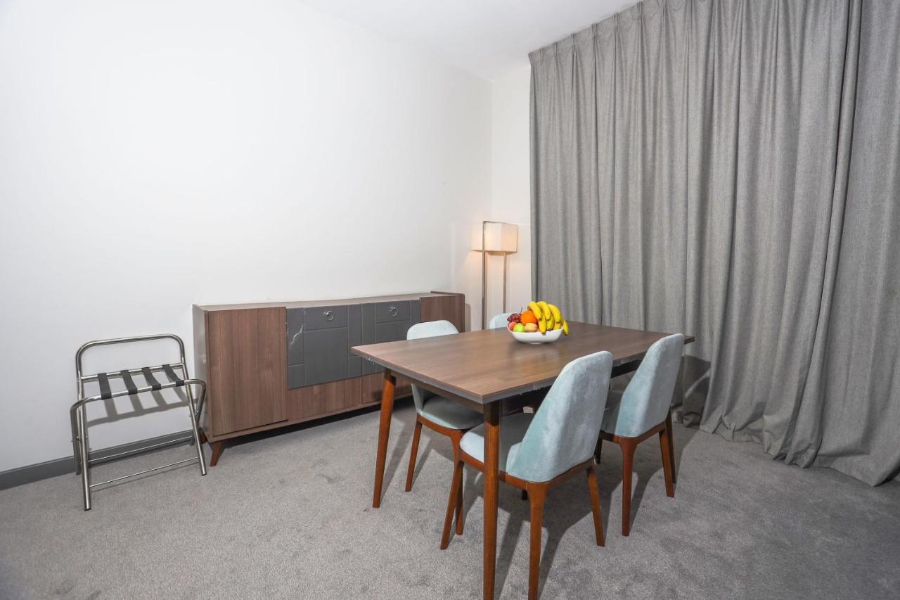 Al Azmy 116 Hotel Шарджа Екстер'єр фото
